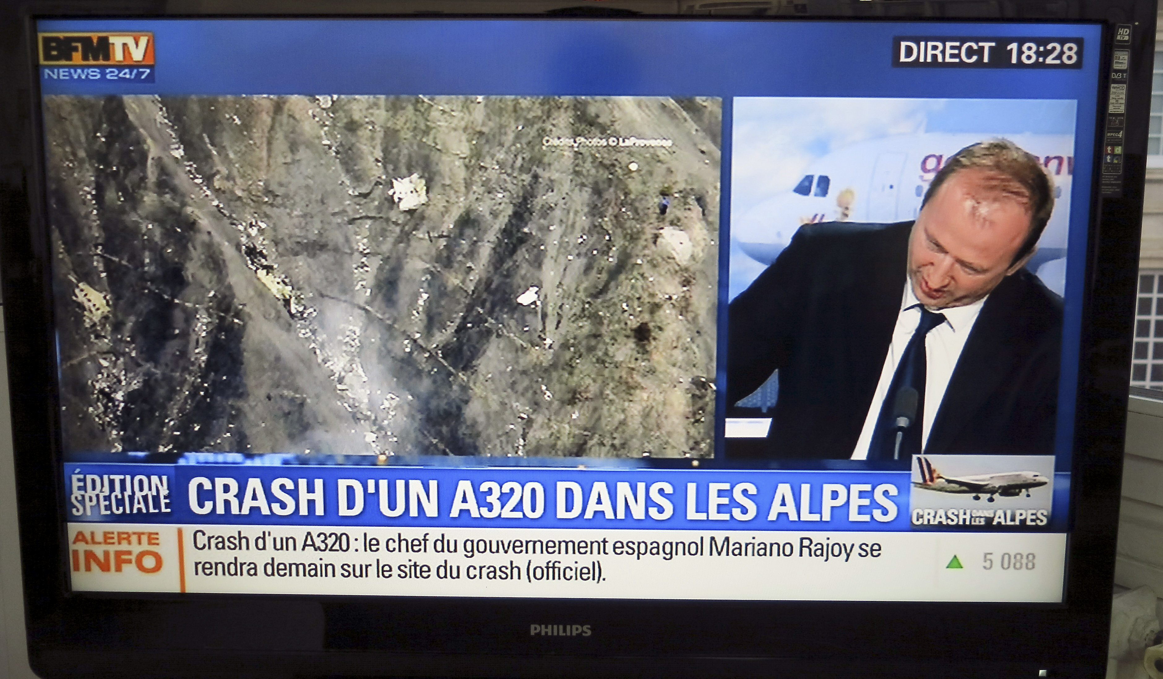 Las televisoras francesas difunden fotos de los restos del avión siniestrado