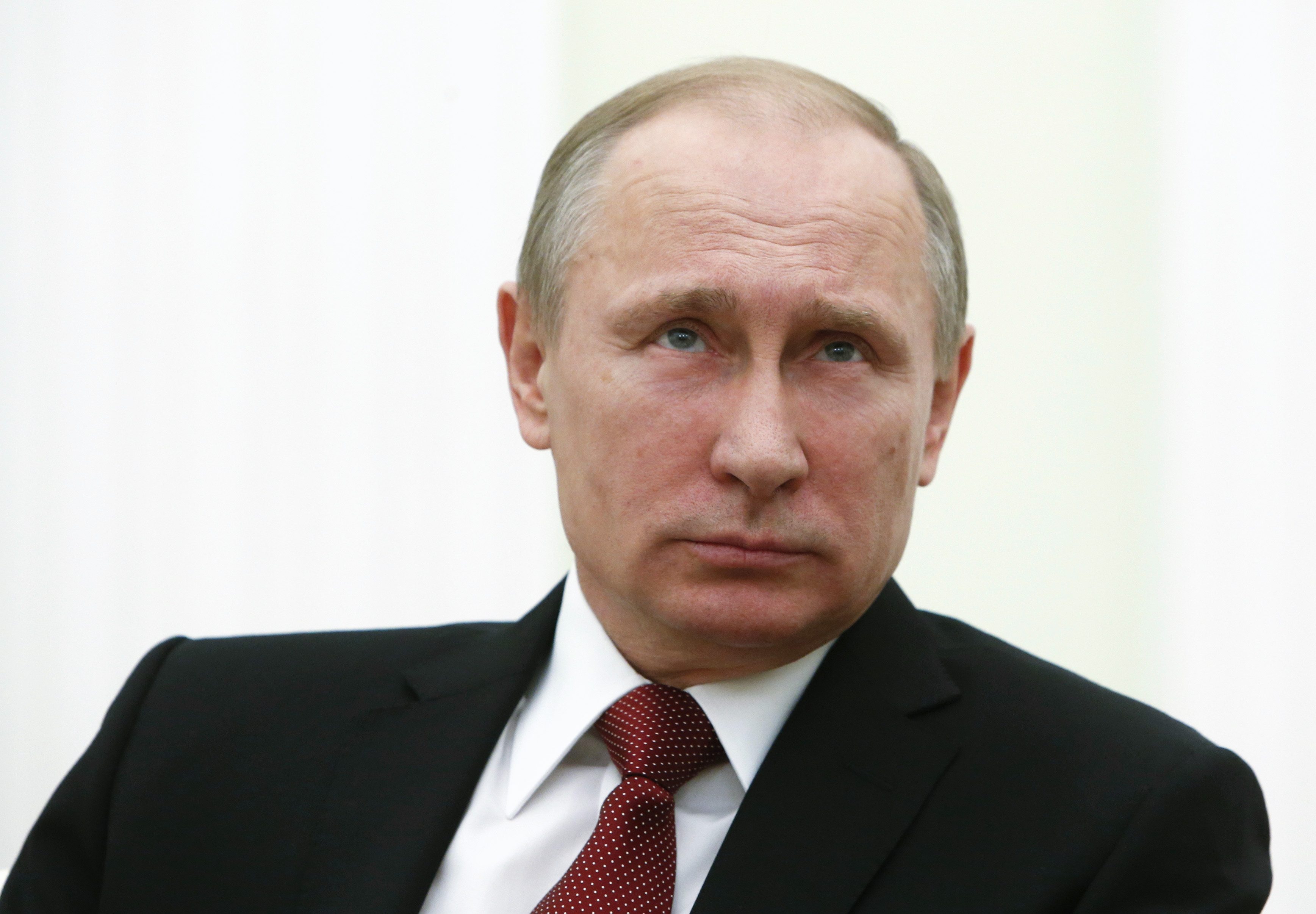 Enfurecido por las burlas, Putin prohíbe los memes en Rusia