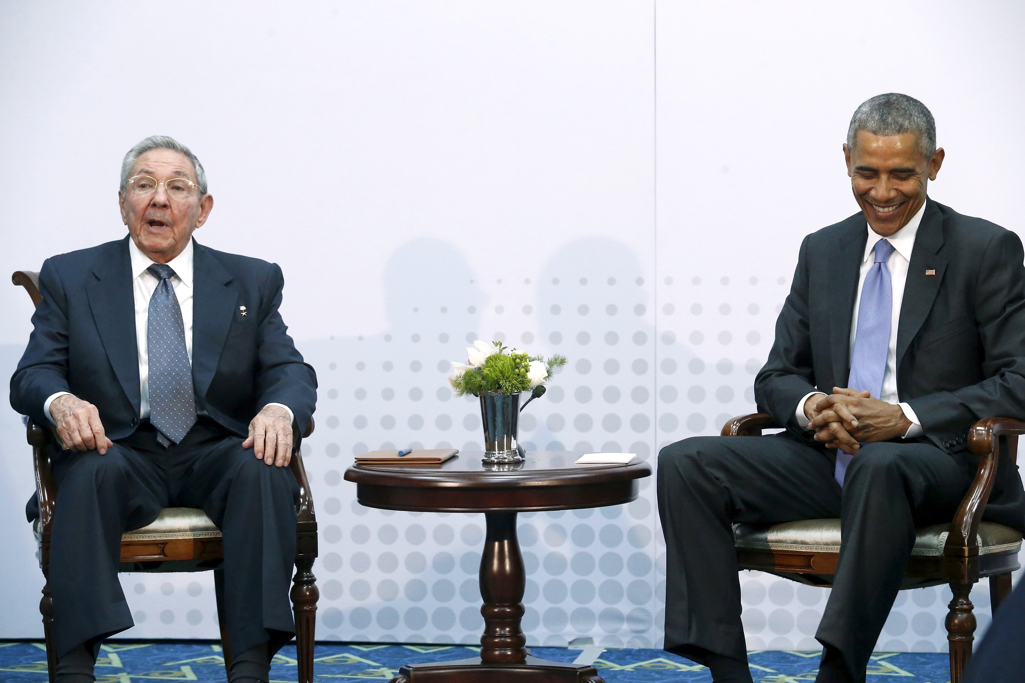 La reunión entre Obama y Castro duró una hora