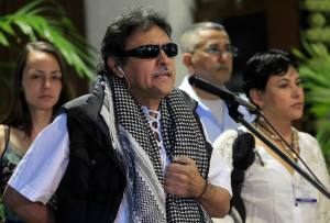 Comisiones de paz del Congreso piden a Santos medidas por salud de Santrich