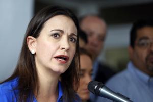 María Corina Machado rechaza condena contra nueve oficiales de la Fanb