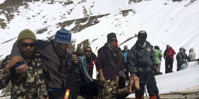 Encuentran a los 26 colombianos que estaban en Nepal antes del terremoto