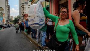A pesar de la compra a otros países, sigue sin llegar el papel higiénico a Venezuela