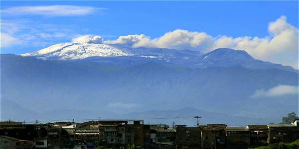 Se incrementa actividad sísmica del volcán Nevado del Ruiz en Colombia