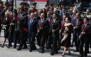 Putin muestra a sus nuevos aliados en un desfile boicoteado por Occidente (Fotos)