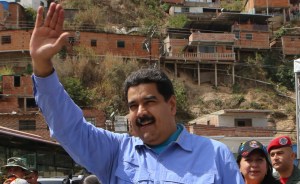 Maduro quiere impulsar el sistema productivo del país retomando los “gallineros verticales”
