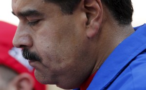 Maduro acepta incapacidad ante delincuencia… le echa la culpa a otros (adivinen) y les ofrece el puño (VIDEOS)