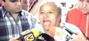 El pueblo se cansó y en plena cola gritó “¡Fuera Maduro!” (Video)