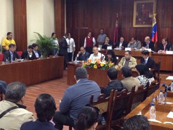 Concejales de Primero Justicia Sucre rechazan ataques contra Alcalde Delson Guarate