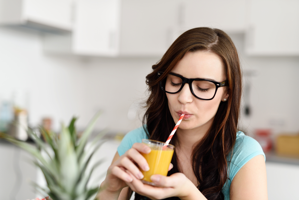 ¿Dolor de cabeza?, ¿Mal humor? La solución está a un vaso de distancia