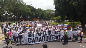 Marcha en apoyo a El Carabobeño llegó a Fiscalía