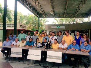 Firmas en apoyo al diario El Carabobeño