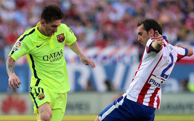 La teoría de Godín sobre el Messi del Barcelona y Argentina