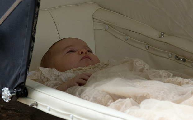 Así llegaron a la iglesia Guillermo, Kate y Jorge para el bautizo de Carlota (Fotos)