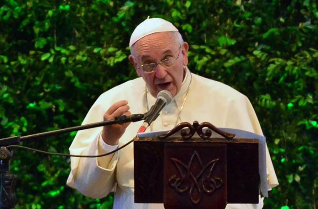 Papa Francisco pide estar atentos y sensibles ante las persecuciones religiosas