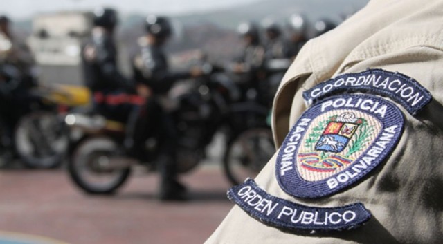 PNB detiene cuatro sujetos por alteración de orden público en Santa Rosalía
