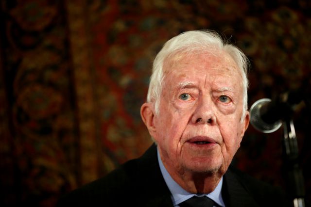 Expresidente de EEUU Jimmy Carter, operado del cerebro sin complicaciones