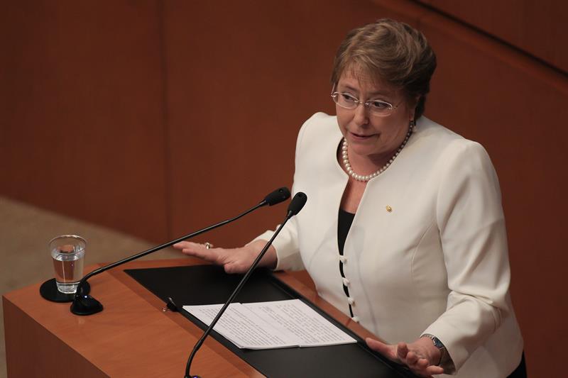Bachelet declara ante fiscal por caso de corrupción que involucra a su nuera
