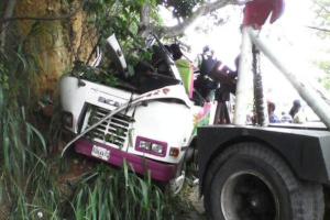 Accidente vial en Carabobo dejó 5 fallecidos y 29 lesionados
