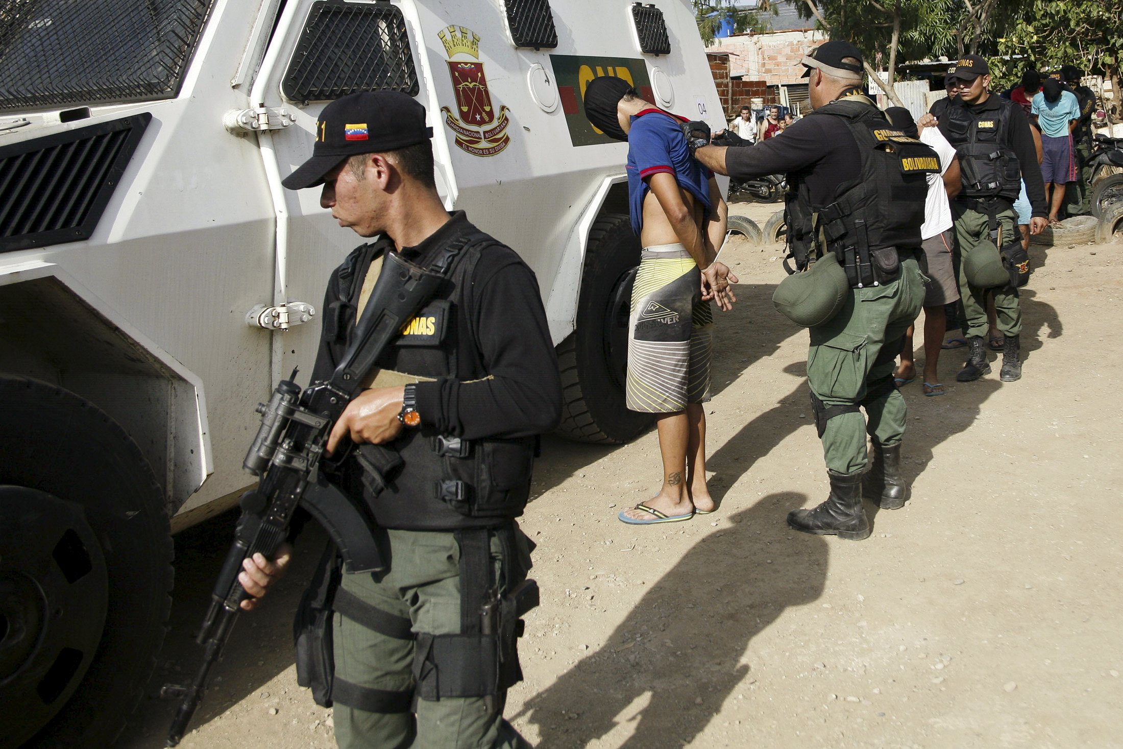 Más de mil colombianos han sido deportados en operativos por estado de excepción