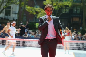 ¡OOOHH SÍ! Rafael Nadal juega al strip-tenis (Fotos)