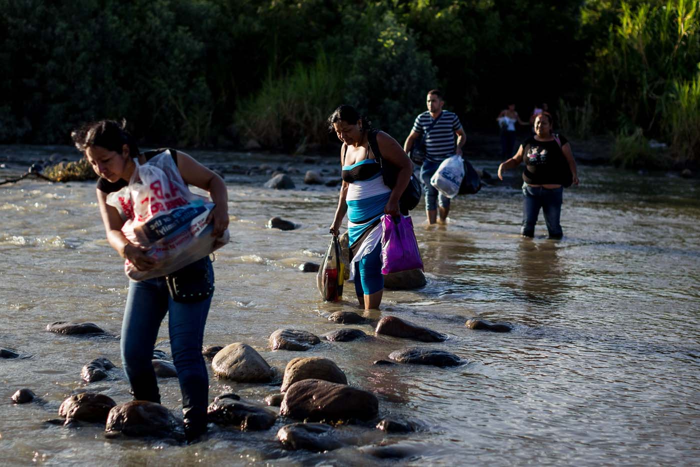Más de ocho mil colombianos han salido de Venezuela por crisis fronteriza