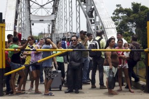 Piden abrir el paso por los puentes de San Antonio y Ureña para comercio binacional