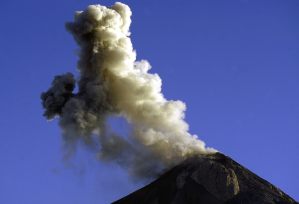 El Salvador se alista para enviar ayuda a guatemaltecos afectados erupción