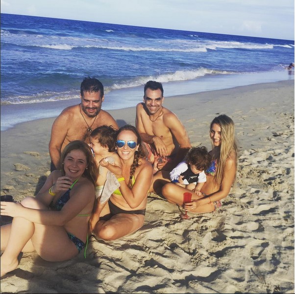 ¡Nada sexys! La foto de Chataing y Asier sin camisa y en la playa que te dará ganas de ejercitarte