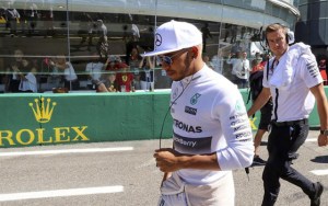 Hamilton espera “otra batalla en Singapur” con Rosberg