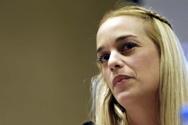 Lilian Tintori sufre humillaciones cuando visita a López en Ramo Verde