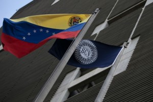 Banco Central de Venezuela negocia con Deustche Bank canjes de oro en busca de liquidez