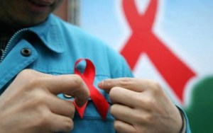 Rápido tratamiento para infectados con el VIH: plan de OMS para acabar epidemia en 2030