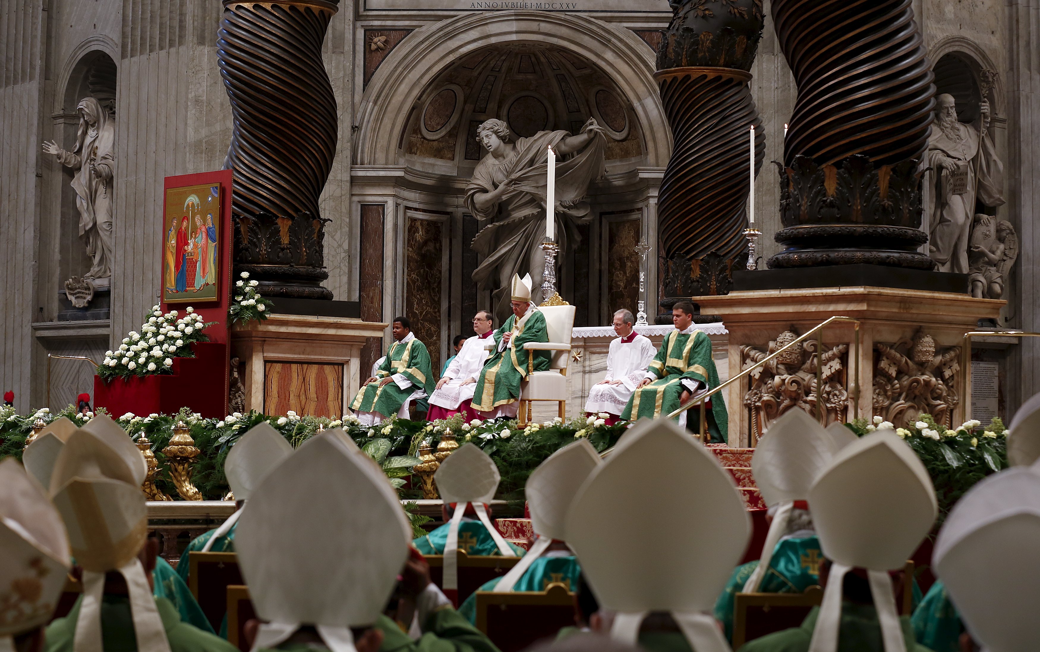 Papa inauguró el Sínodo resaltando la importancia del amor entre hombre y mujer