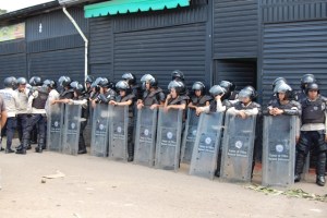 Saqueo y tensión en mercado mayorista de Táriba (Fotos)