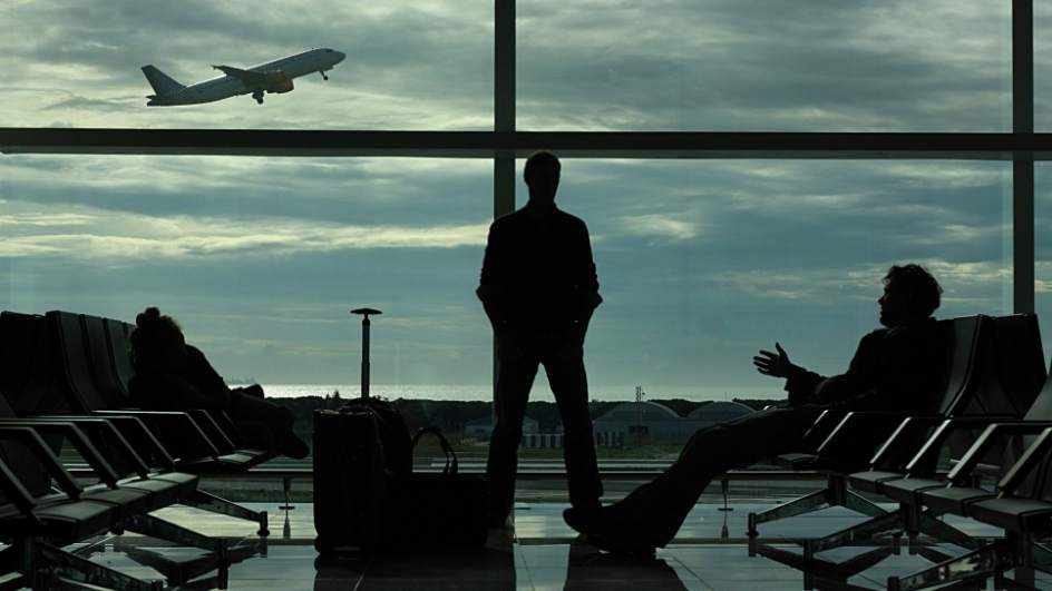 ¿Vale la pena comprar en los duty free de los aeropuertos? No siempre son más baratos