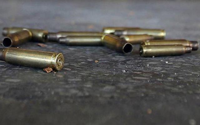 Pistoleros asesinan de 15 disparos a un joven en Kennedy