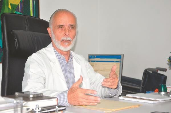 José Felix Oletta, exministro de Sanidad, rechaza que el titular actual del despacho de Salud, Henry Ventura, no reconozca la escasez de medicamentos / La Razón