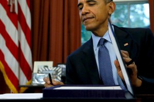Obama firmó ley presupuestaria que evita suspensión de pagos en EEUU