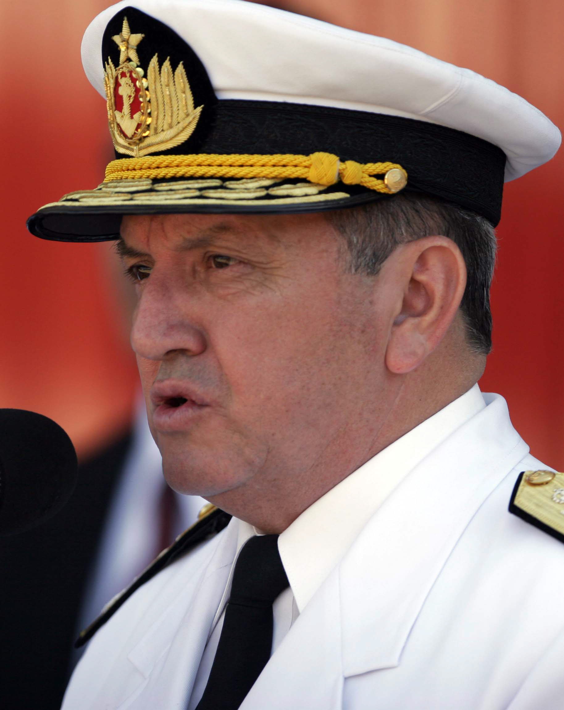 Dimite ministro de Defensa de Paraguay tras cambio en la cúpula antiguerrilla
