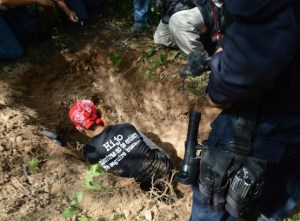 Hallan otros 8 cuerpos en una fosa clandestina cerca del balneario mexicano Los Cabos