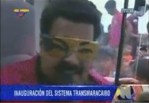 Maduro se injertó los ojos de Chávez (video)