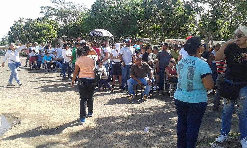 Habitantes de Ciudad Guayana salieron  a votar masivamente desde temprano (Fotos)
