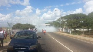 Estudiantes protestan en Calabozo exigiendo entrega de tablets (Fotos)