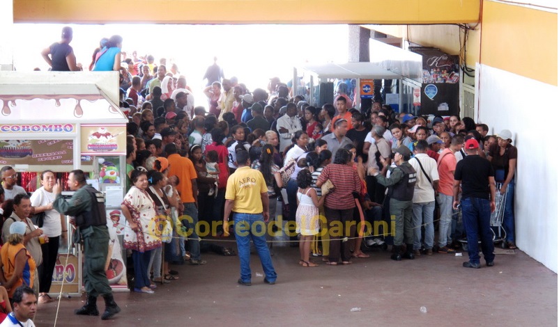 A Puerto Ordaz, regresó la indignación, las colas y la bota militar en el Bicentenario