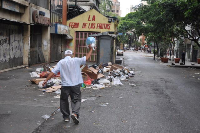 BASURA EN LA CAPITAL 01,01,16 (1)