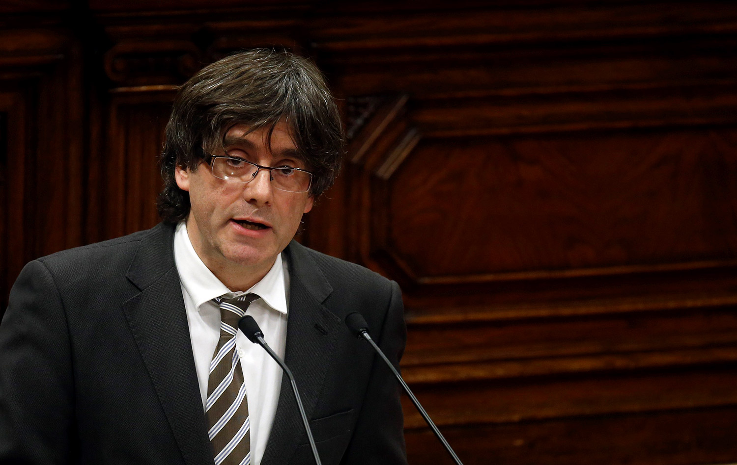 Puigdemont, nuevo presidente catalán, decidido a avanzar en plan soberanista