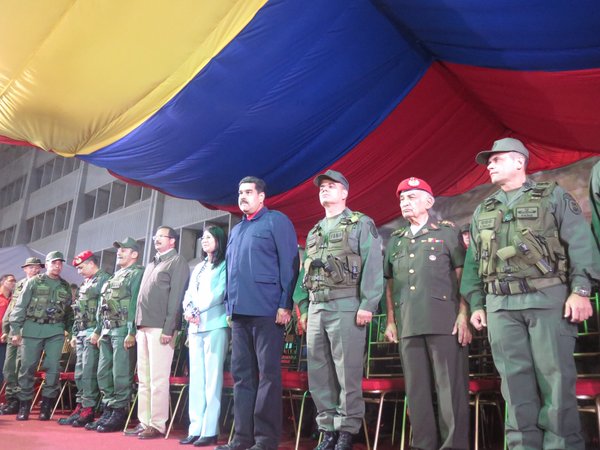 Maduro a la FANB: Estas tropas son revolucionarias, chavistas y socialistas