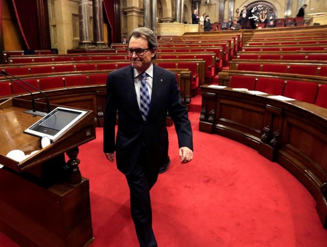 Foto de archivo, fechada en Barcelona el 10 de enero de 2016, de Artur Mas, expresidente de la Generalitat y líder de CDC. EFE