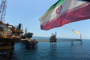 Irán prevé vender 300 mil barriles de crudo al día a Europa en el corto plazo